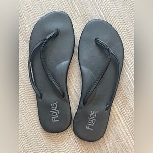 Flojos Black Women's Flip Flop Sandals - Simple Strap Design